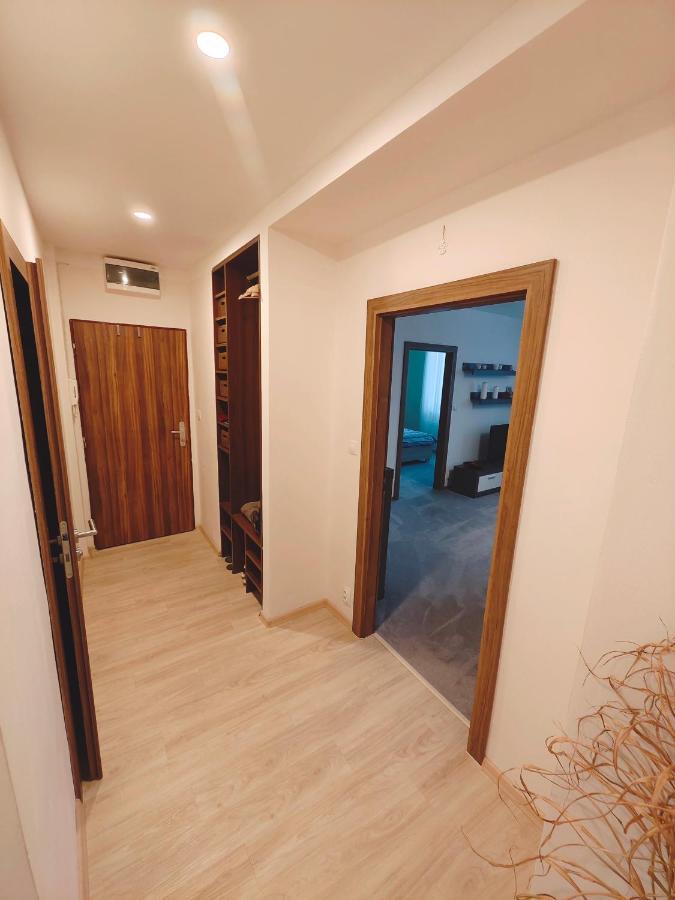 Apartman V Centru Karlovy Vary Kültér fotó