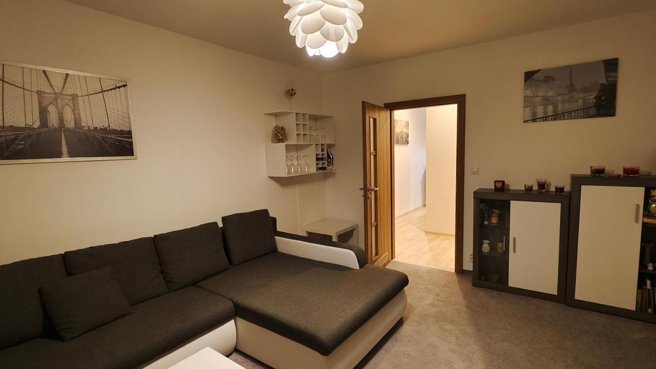 Apartman V Centru Karlovy Vary Kültér fotó