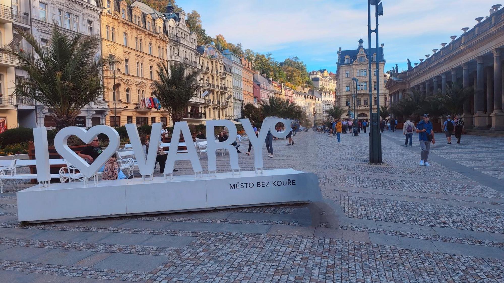 Apartman V Centru Karlovy Vary Kültér fotó